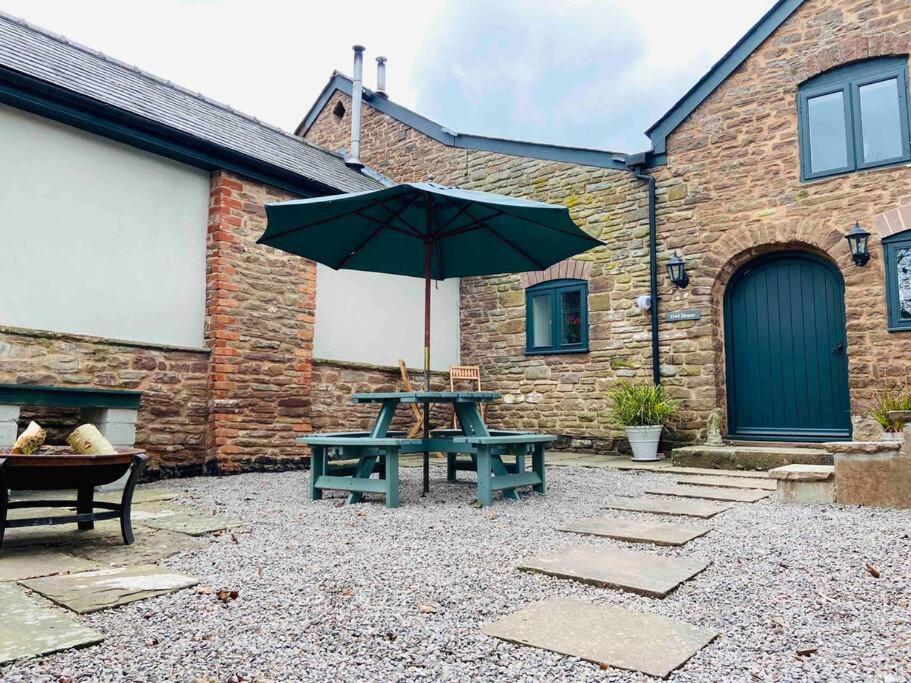 The Owl House Cottage Welsh Newton Common المظهر الخارجي الصورة